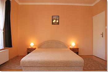 Villa Neitzer Sifok with private pool - North-western bedroom