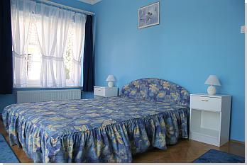 Villa Neitzer Sifok with private pool - Blue bedroom